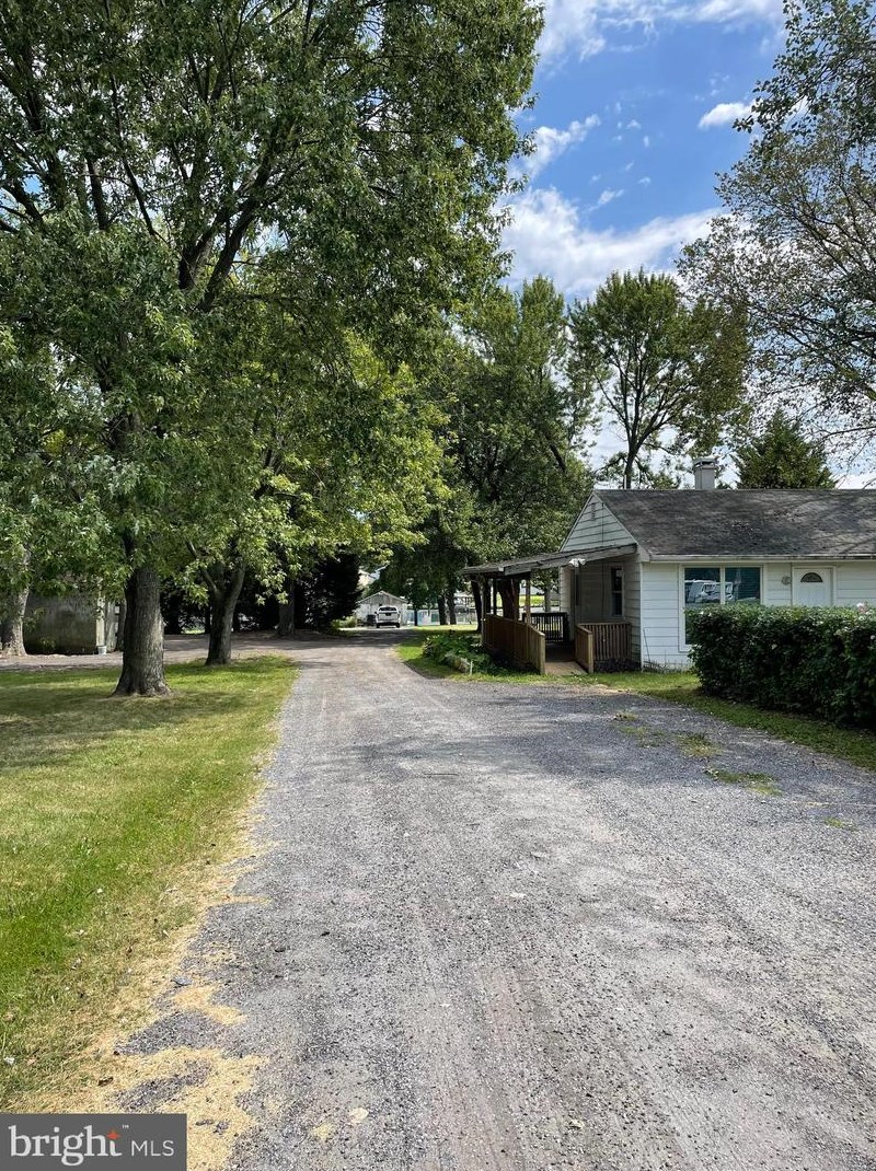 7835 Deboy Ave, Baltimore MD 21222-2718 exterior