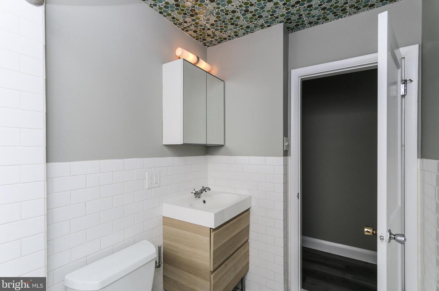 2502 Hillcrest Ave, Baltimore MD  21234-6241 exterior