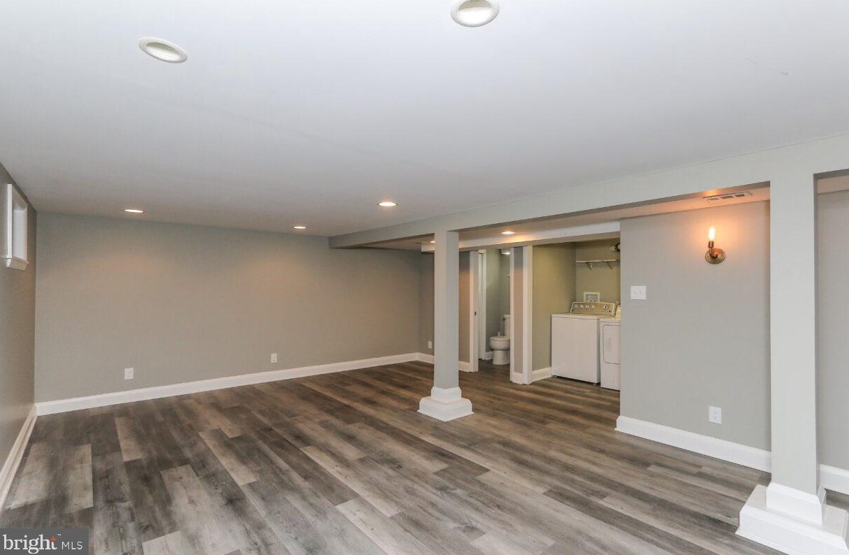 2502 Hillcrest Ave, Baltimore MD  21234-6241 exterior