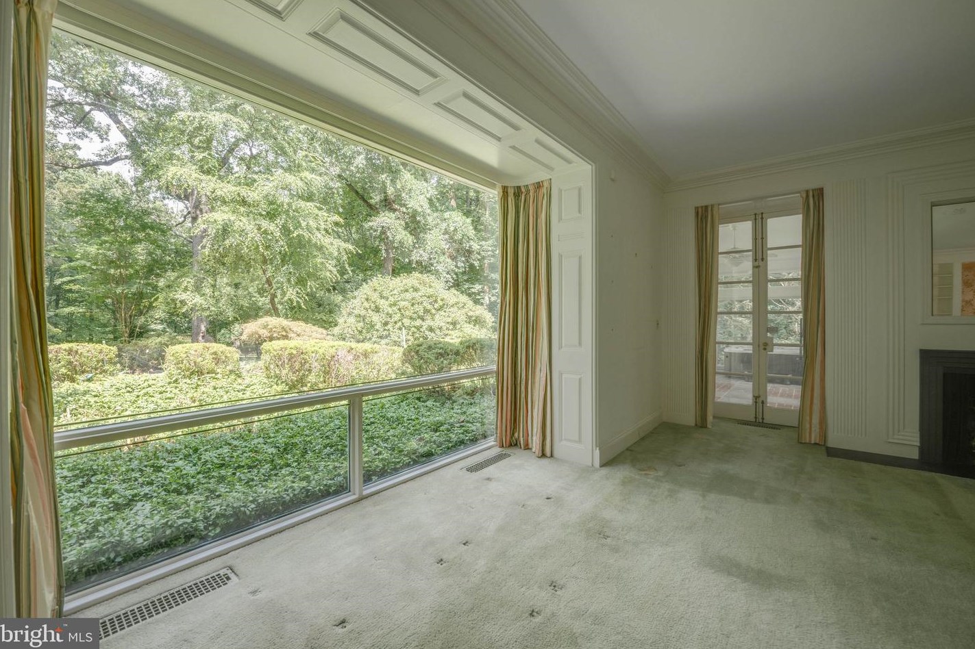 8410 Park Hts Ave, Baltimore MD 21215-6730 exterior