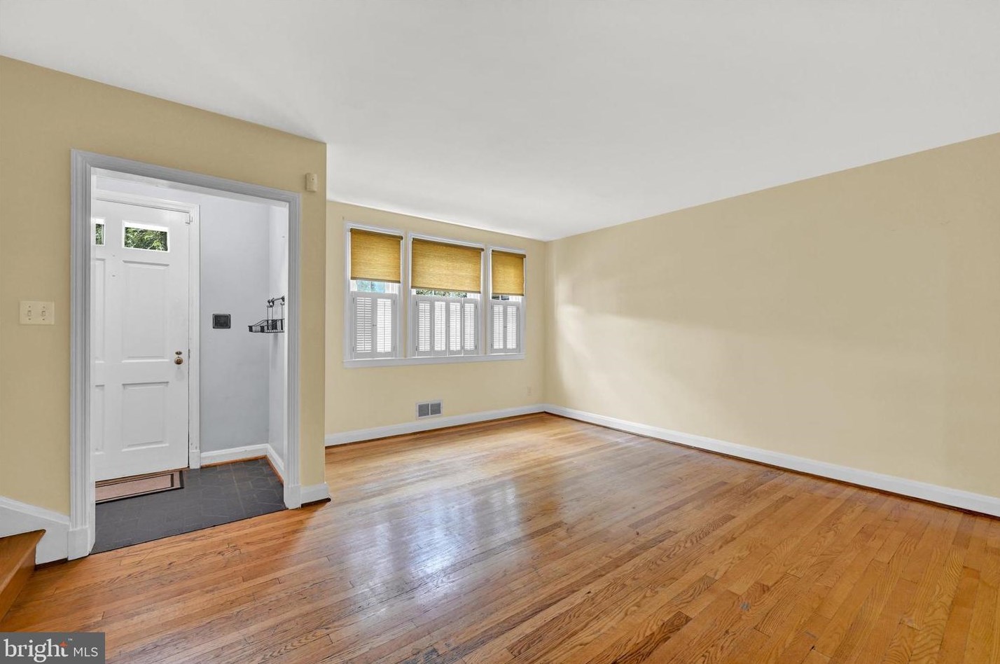 202 Blenheim Rd, Baltimore MD  21212-1703 exterior