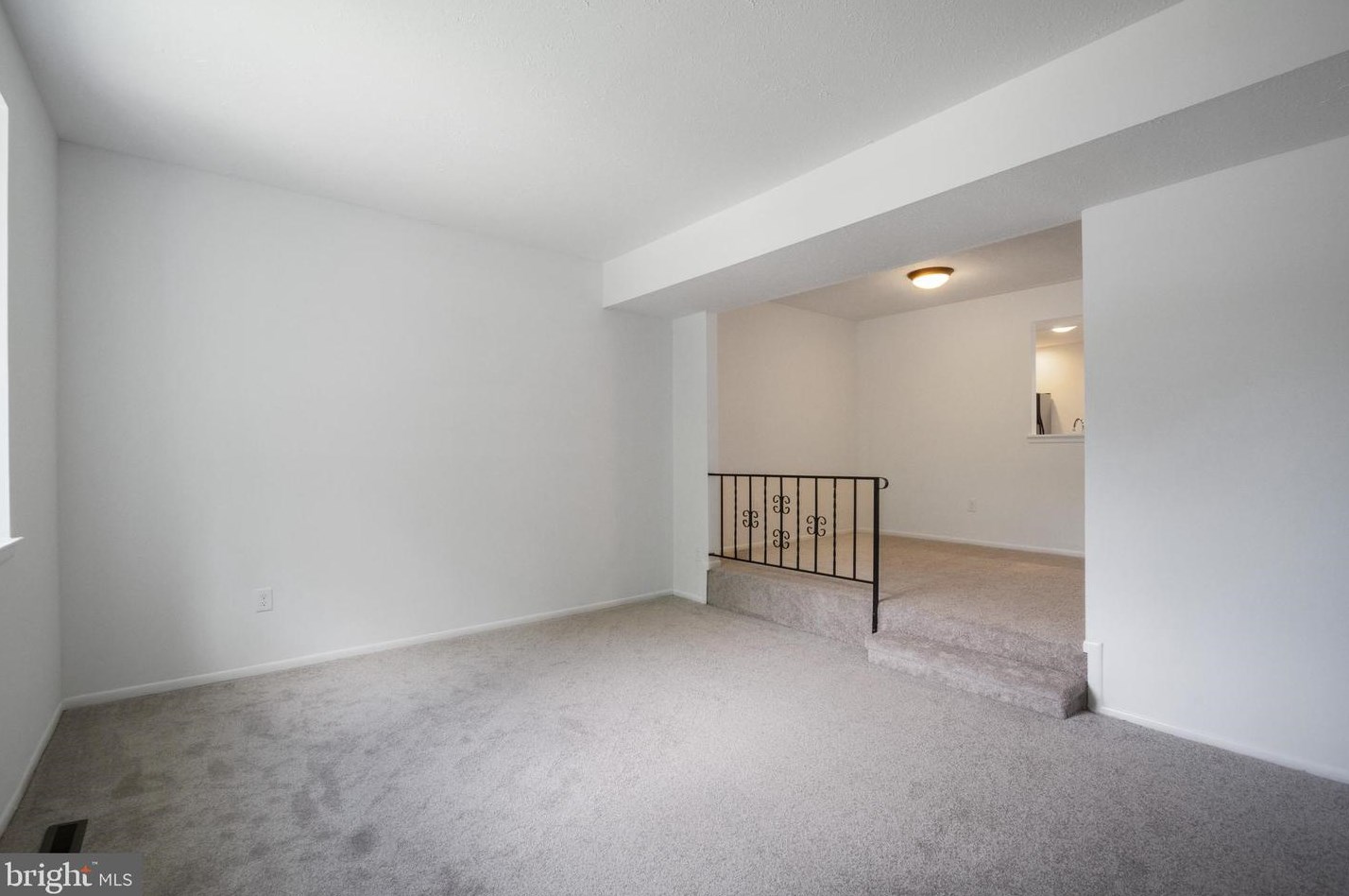 1802 Towson Ave, Baltimore MD 21222-3055 exterior