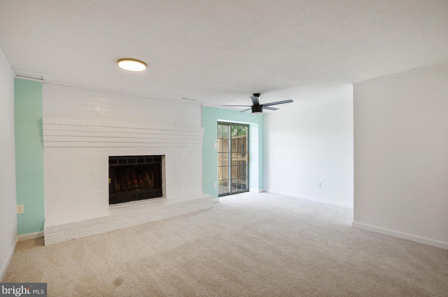 1802 Towson Ave, Baltimore MD 21222-3055 exterior