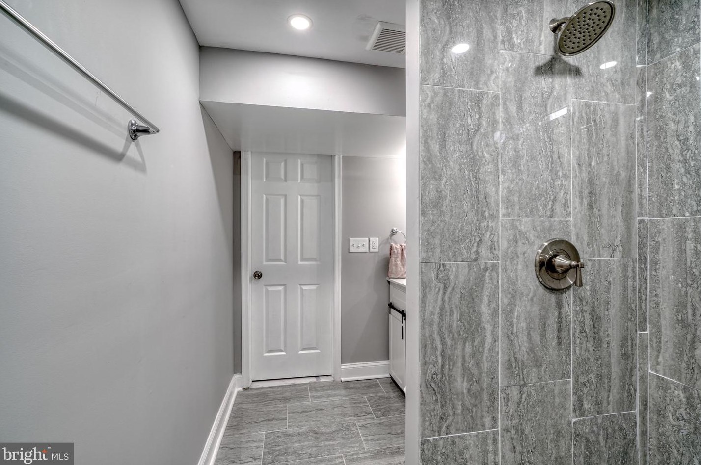 6713 Yataruba Dr, Baltimore MD  21207-4537 exterior