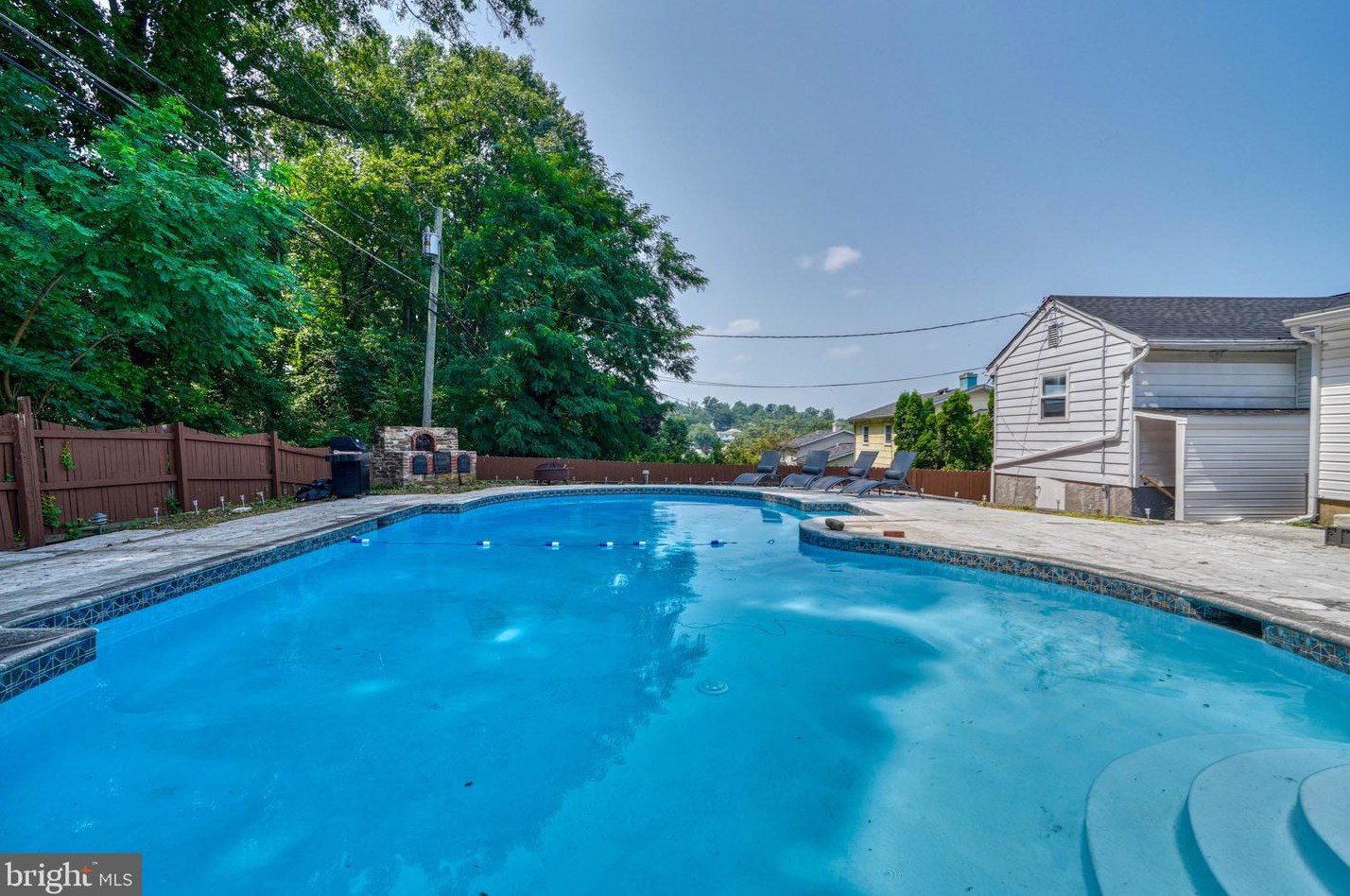 6713 Yataruba Dr, Baltimore MD  21207-4537 exterior