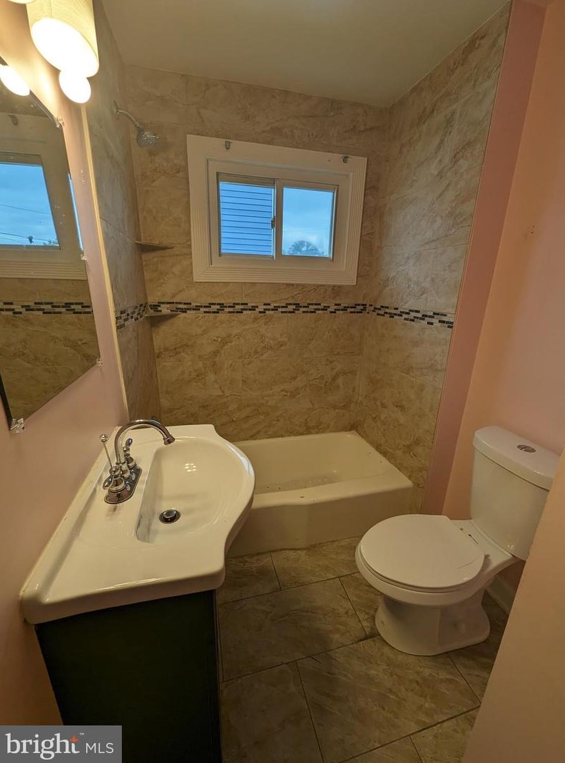 1679 Yakona Rd, Baltimore MD 21286-2348 exterior