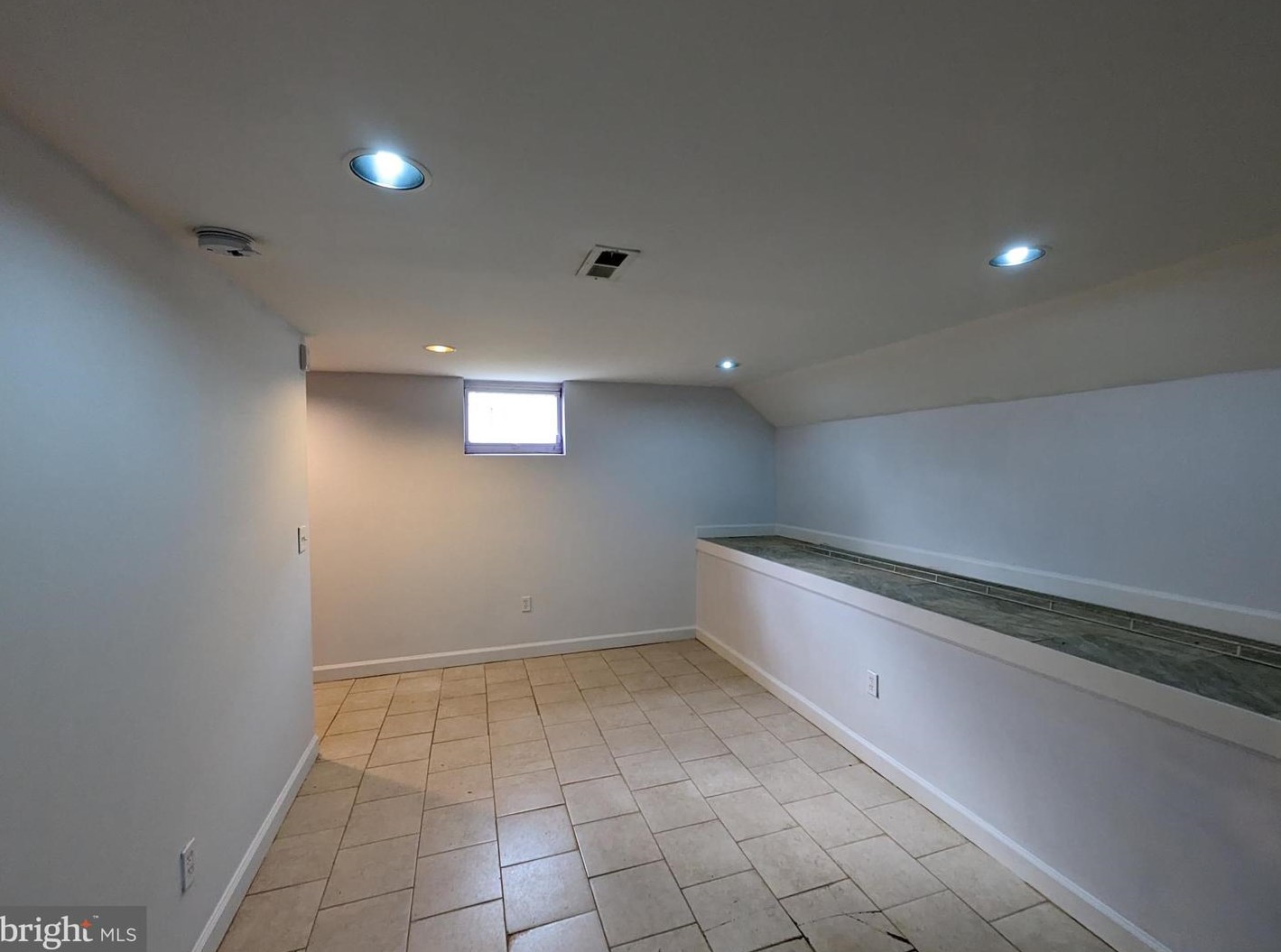 1679 Yakona Rd, Baltimore MD 21286-2348 exterior