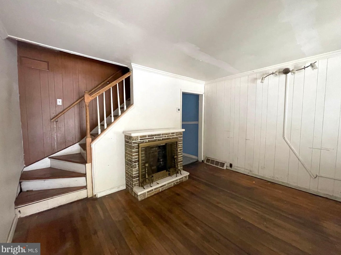 224 Chestnut St, Baltimore MD  21222-6158 exterior