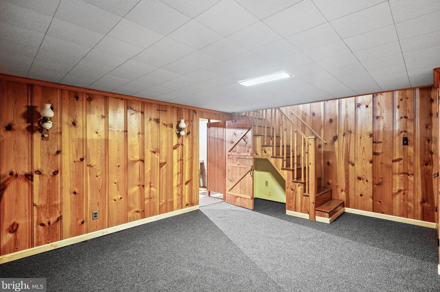 1606 Thetford Rd, Baltimore MD 21286-8130 exterior