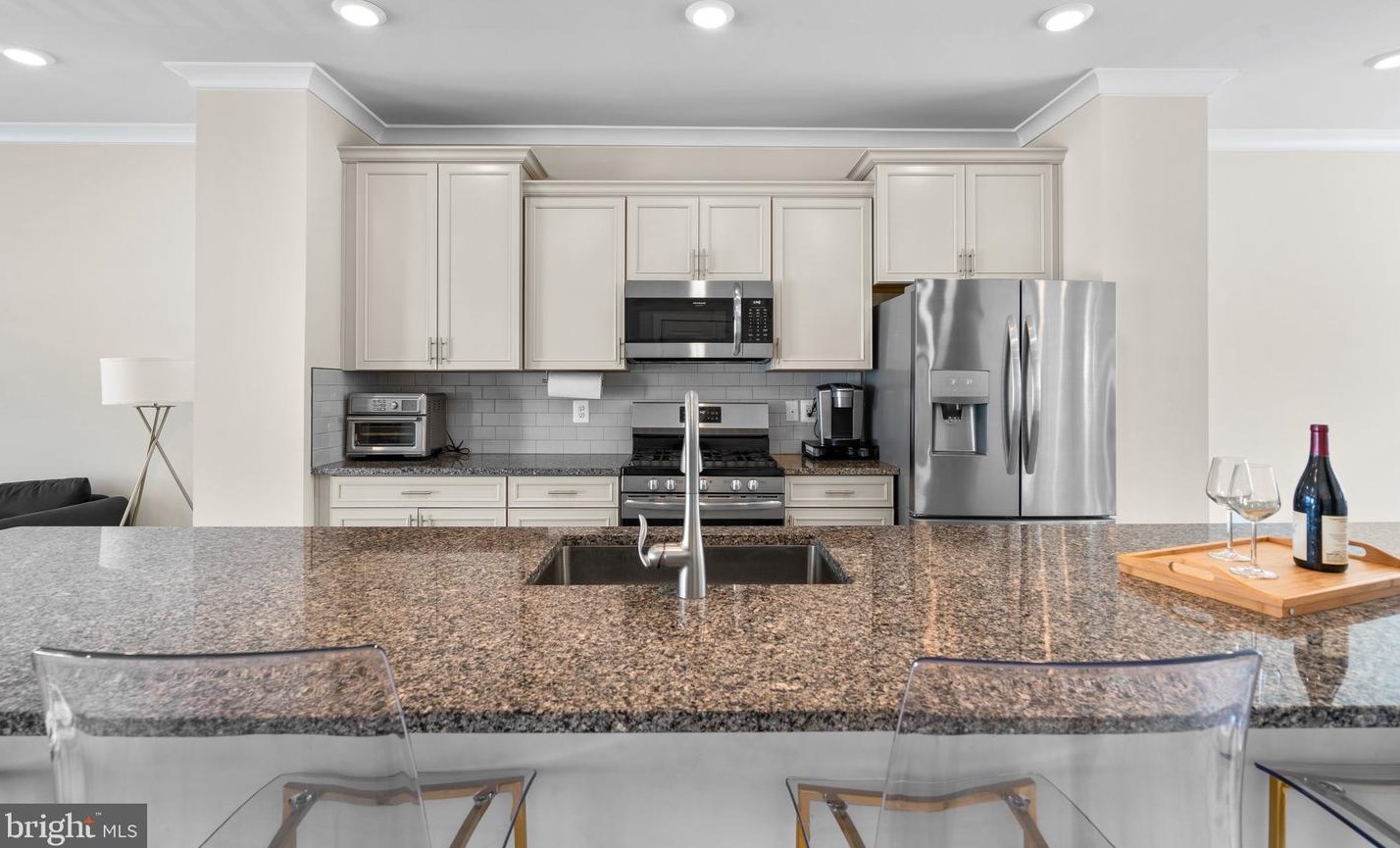 7872 Johnnycake Rd, Baltimore MD 21244-1220 exterior