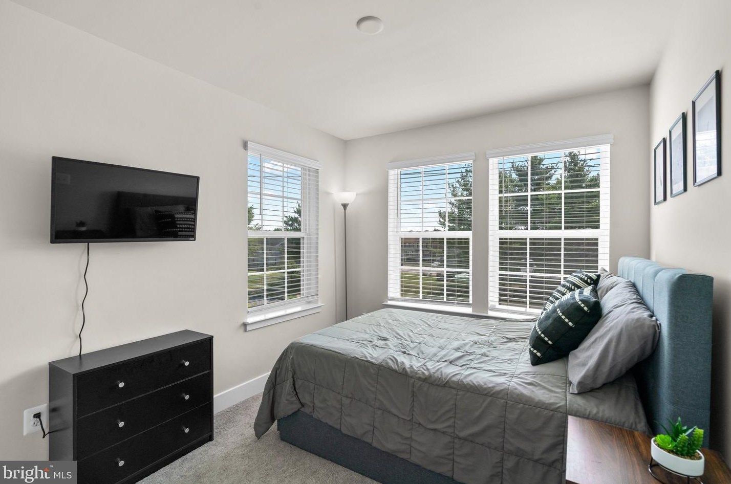 7872 Johnnycake Rd, Baltimore MD 21244-1220 exterior