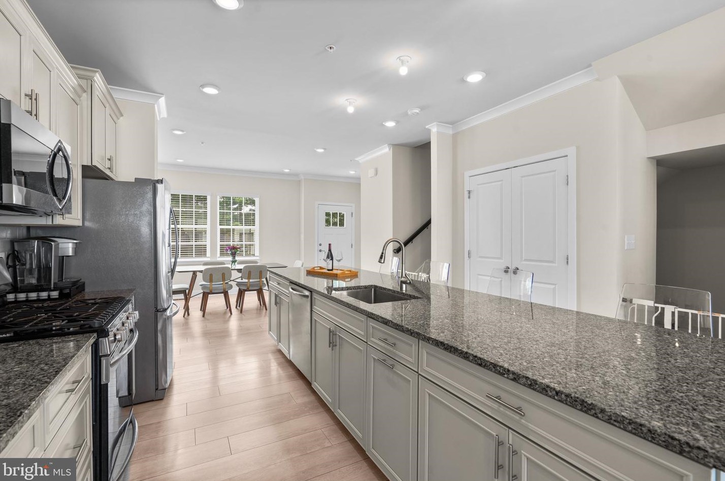 7872 Johnnycake Rd, Baltimore MD 21244-1220 exterior