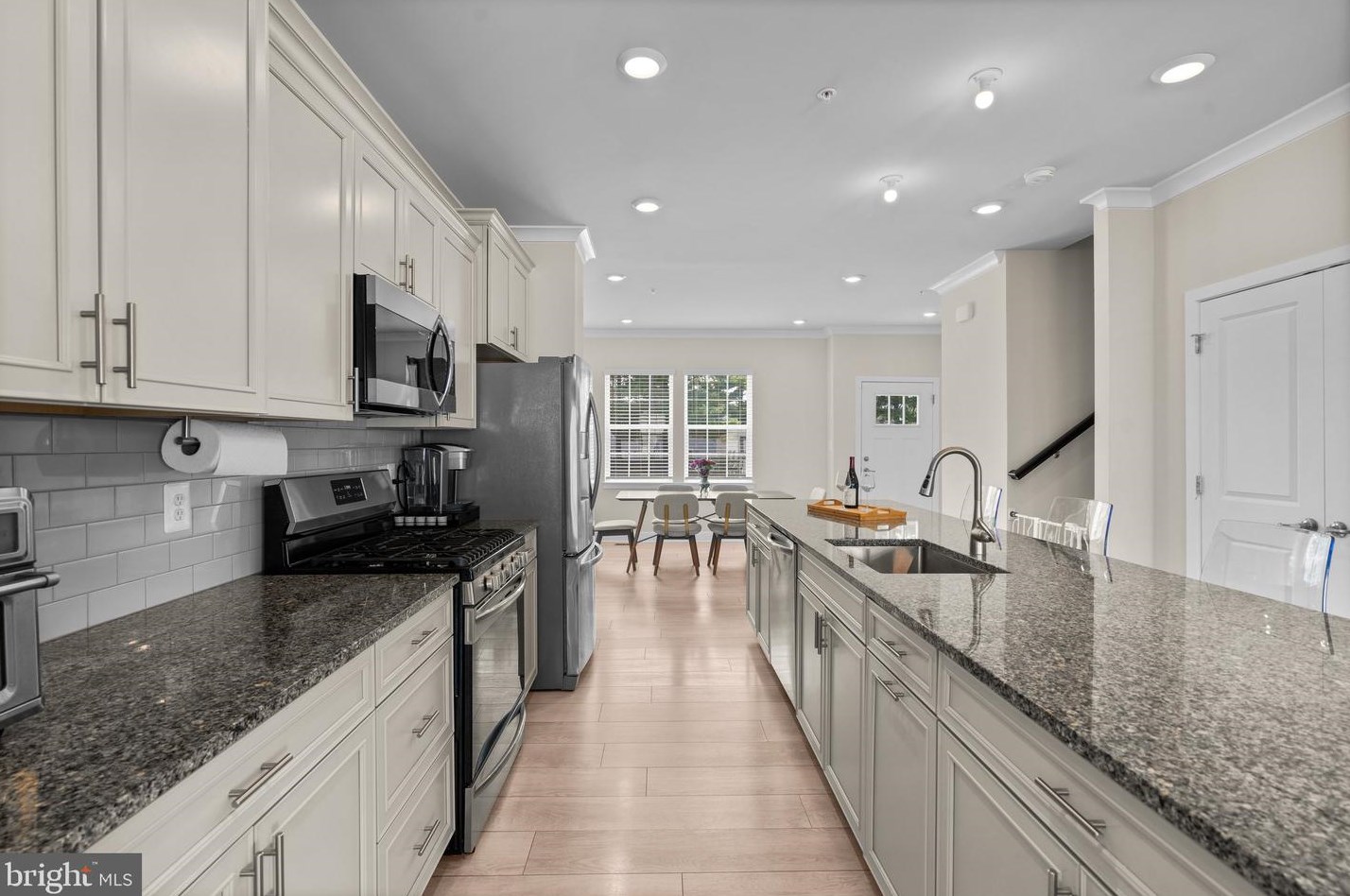 7872 Johnnycake Rd, Baltimore MD 21244-1220 exterior