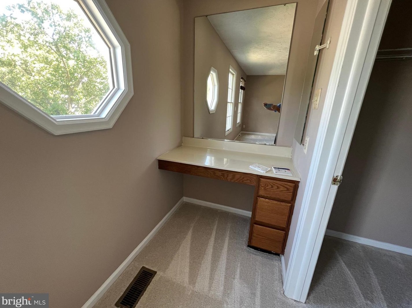 8248 Berryfield Dr, Baltimore MD  21236-5510 exterior