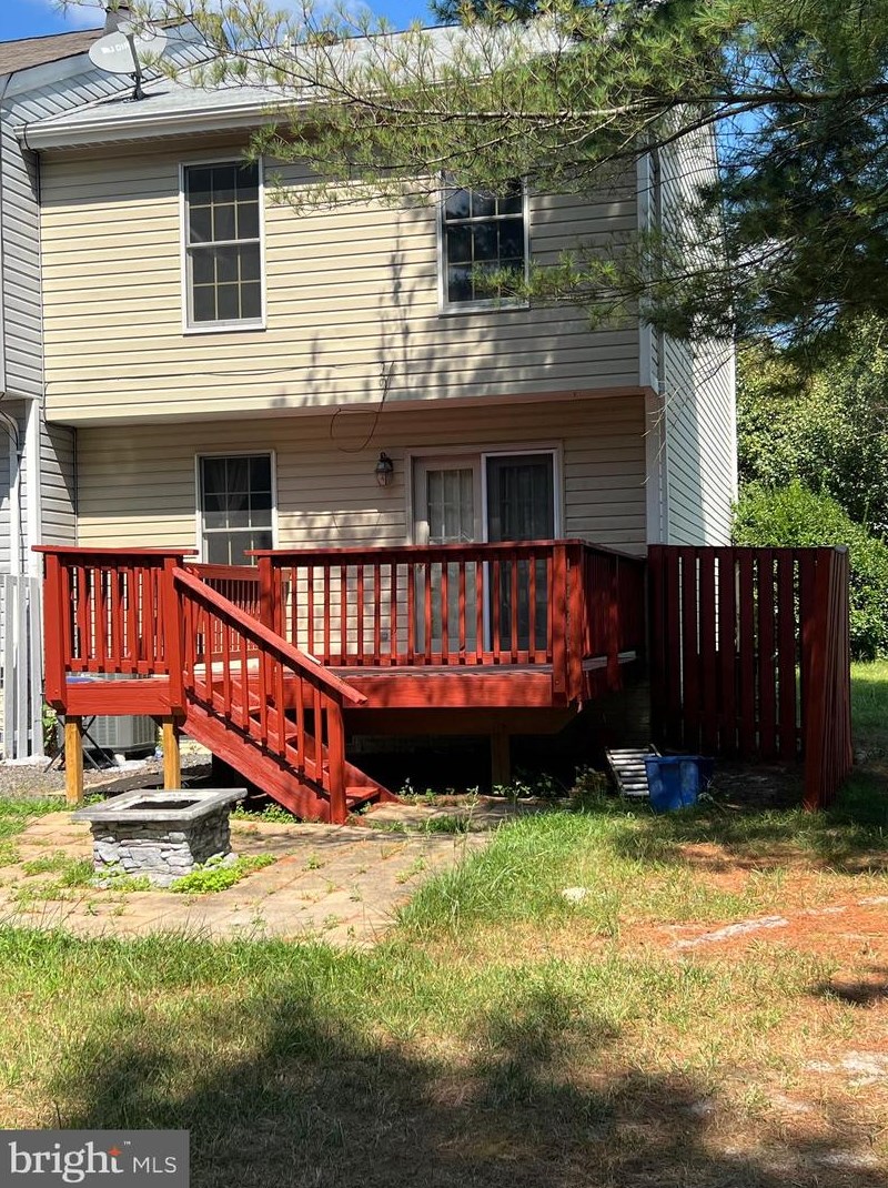 8248 Berryfield Dr, Baltimore MD  21236-5510 exterior