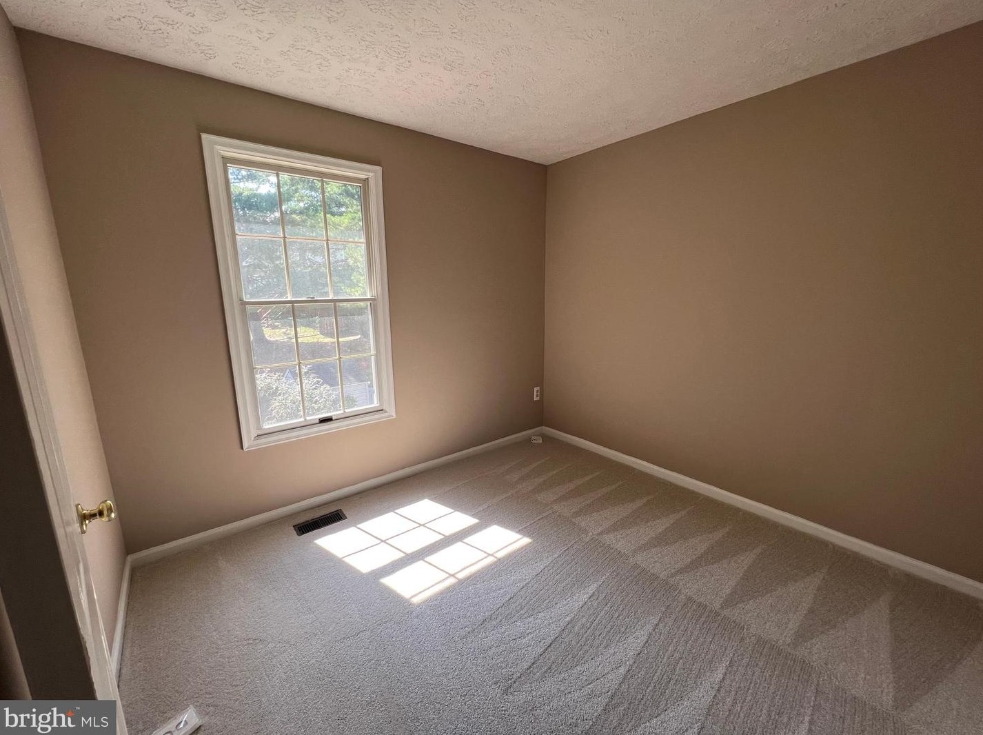 8248 Berryfield Dr, Baltimore MD  21236-5510 exterior