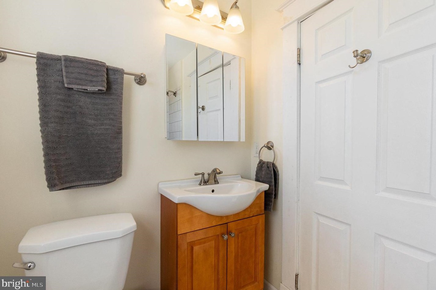 3001 Salisbury Ave, Baltimore MD  21219-1234 exterior