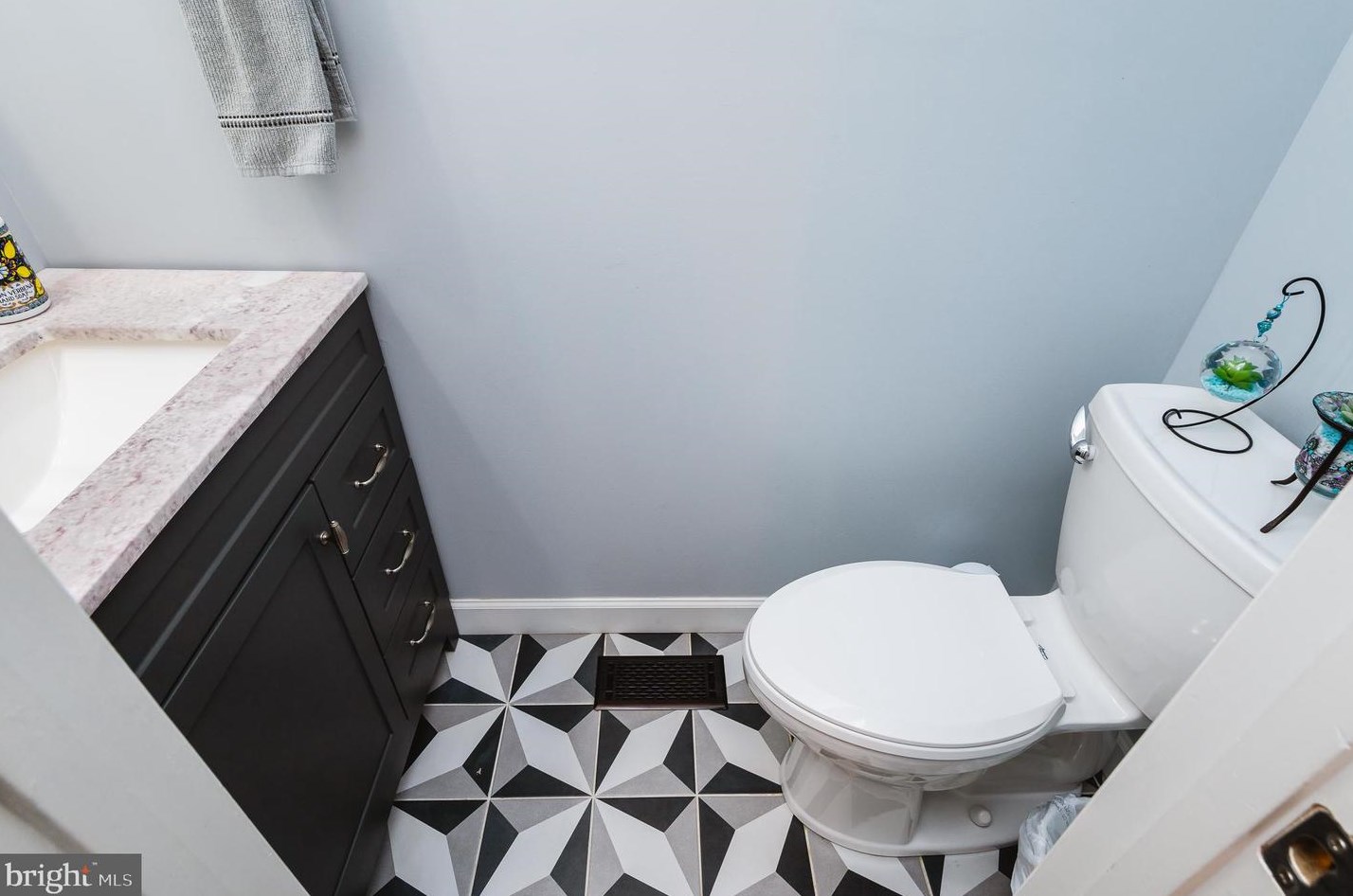 7 Turnmill Ct, Baltimore MD  21236-5554 exterior