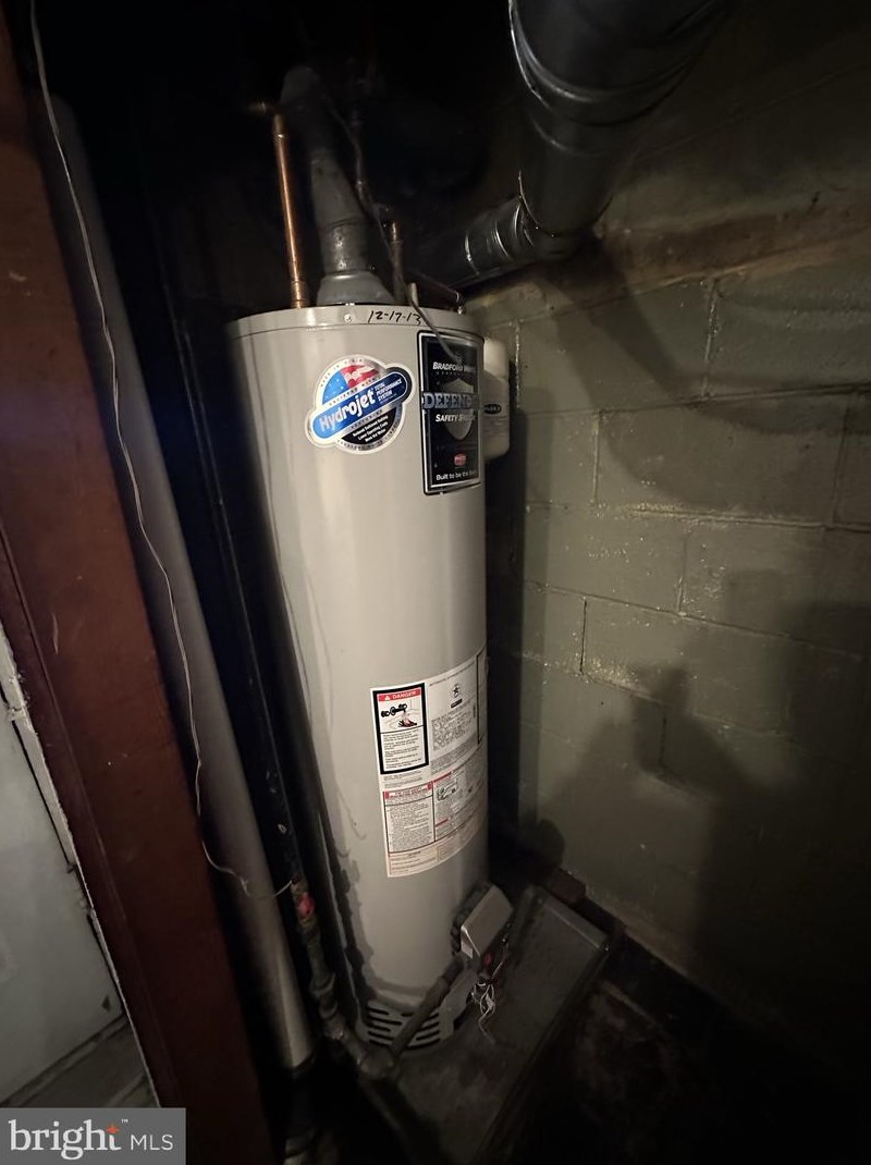 7463 Durwood Rd, Baltimore MD 21222-1332 exterior