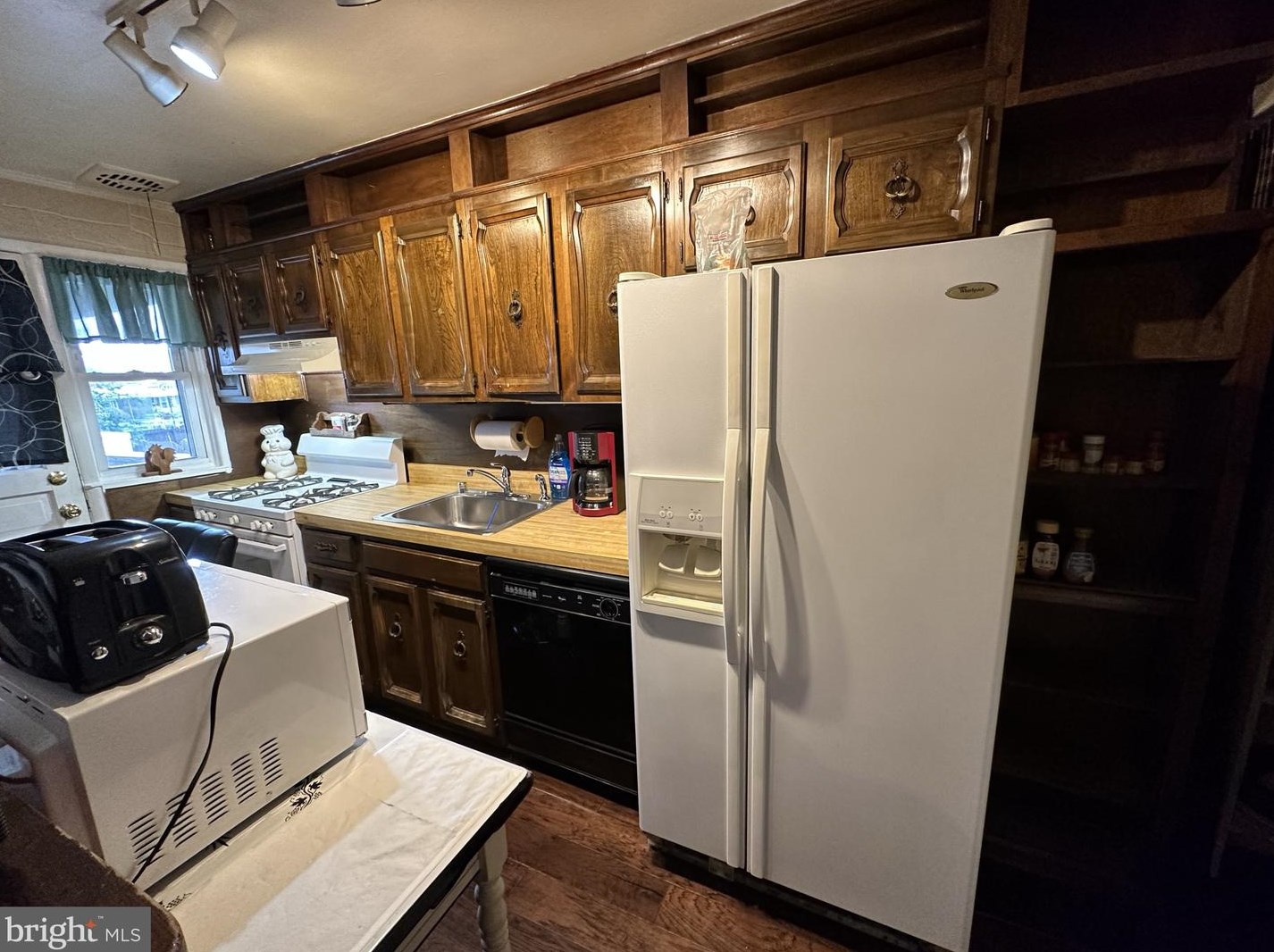 7463 Durwood Rd, Baltimore MD 21222-1332 exterior