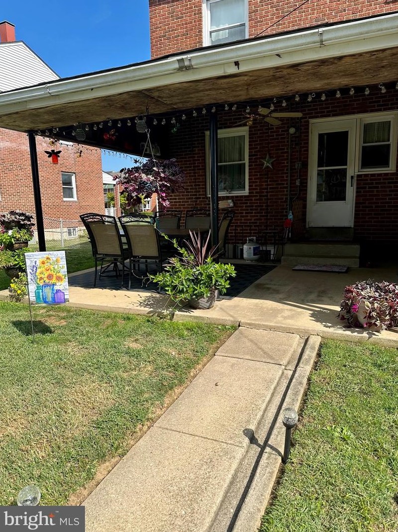 1712 Stokesley Rd, Baltimore MD  21222-4837 exterior