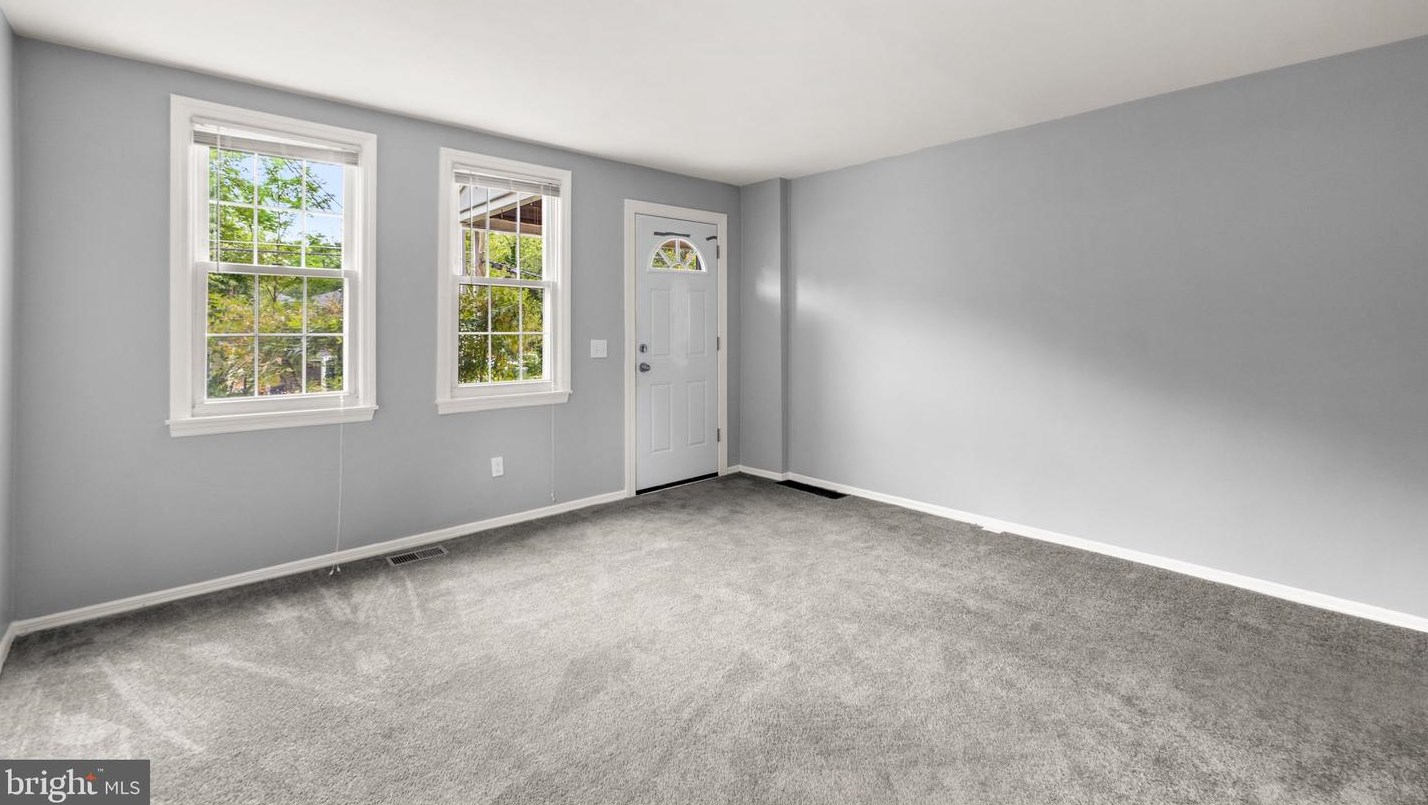 1606 Yakona Rd, Baltimore MD 21286-2348 exterior