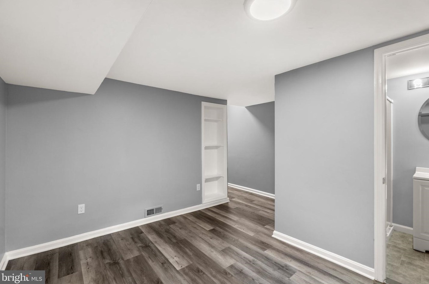 1606 Yakona Rd, Baltimore MD 21286-2348 exterior