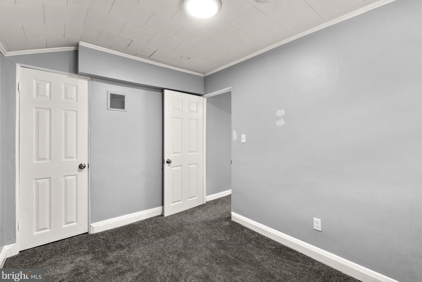 1606 Yakona Rd, Baltimore MD 21286-2348 exterior