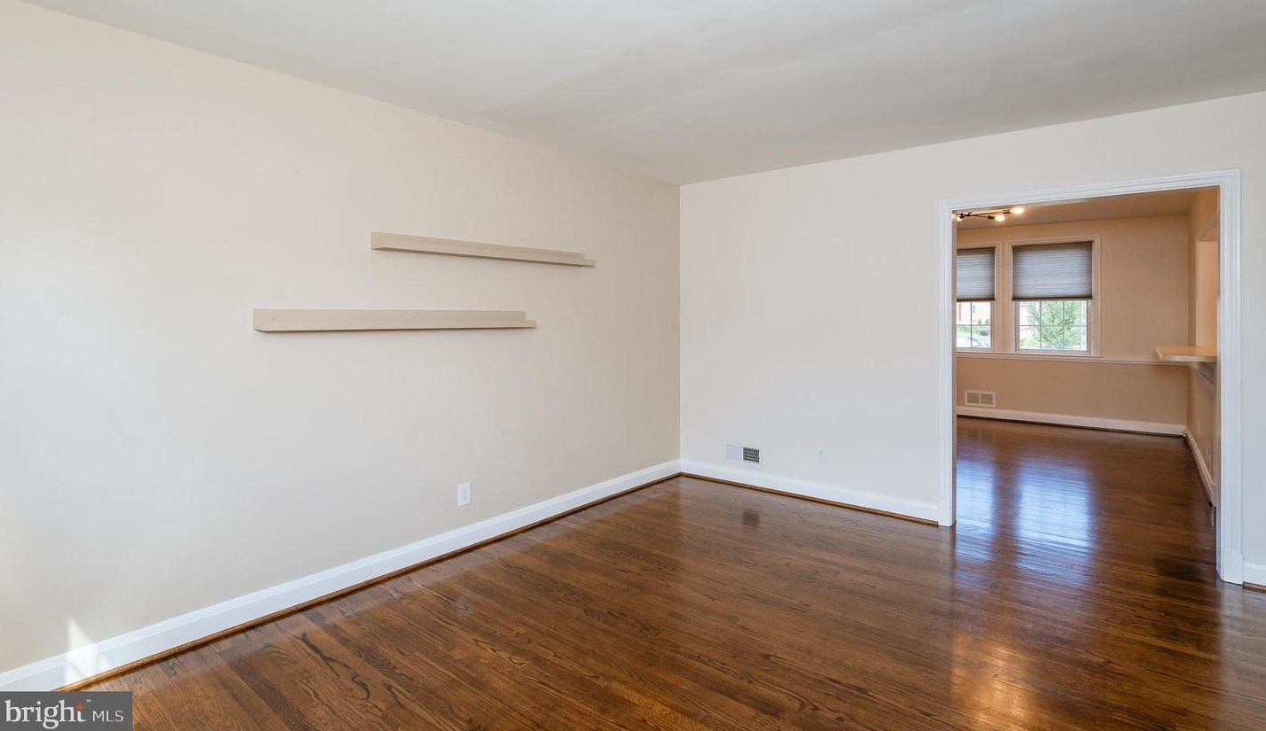 341 Stratford Rd, Baltimore MD  21228-1845 exterior