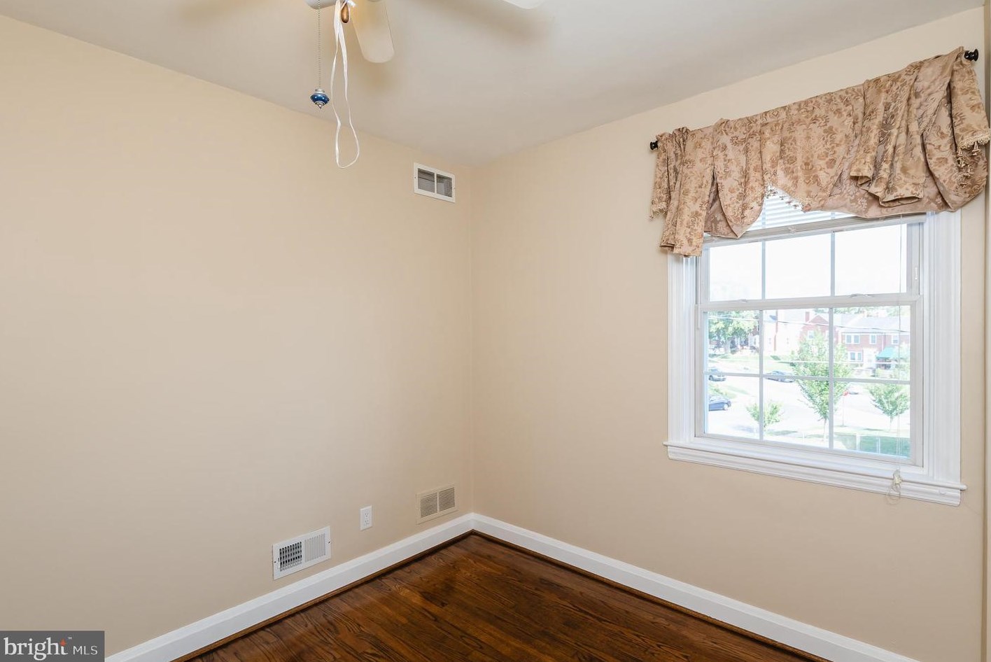 341 Stratford Rd, Baltimore MD  21228-1845 exterior