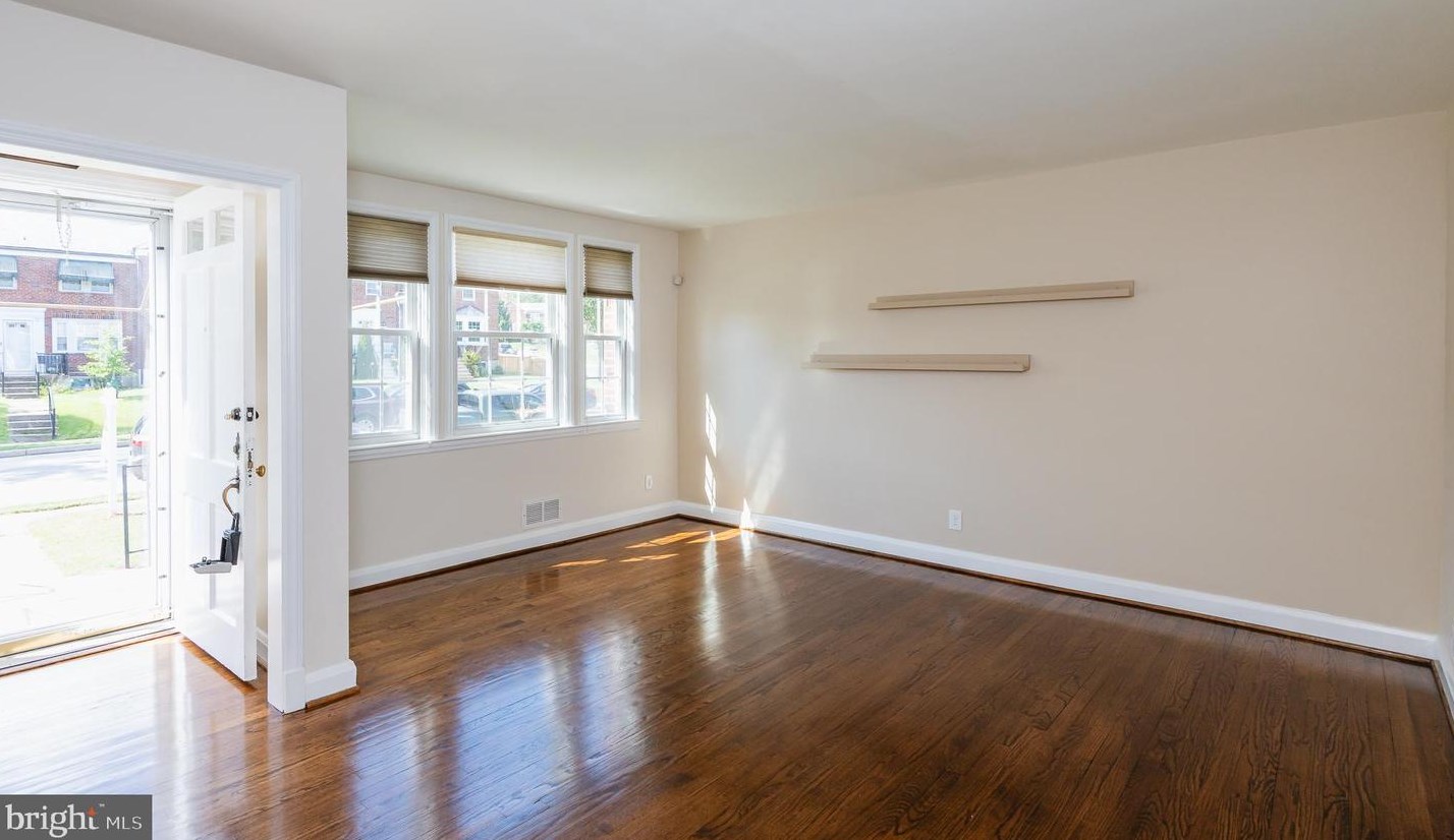 341 Stratford Rd, Baltimore MD  21228-1845 exterior