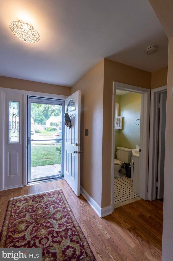 324 Wessling Cir, Baltimore MD  21228-4723 exterior