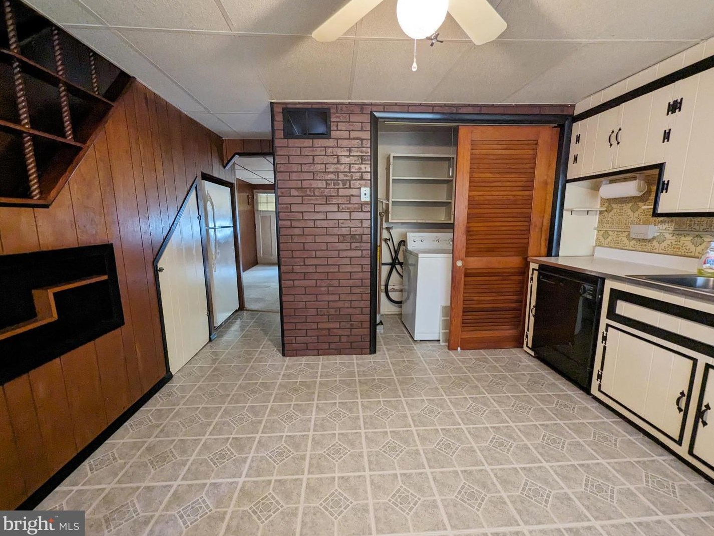 3193 Bero Rd, Baltimore MD 21227-3431 exterior