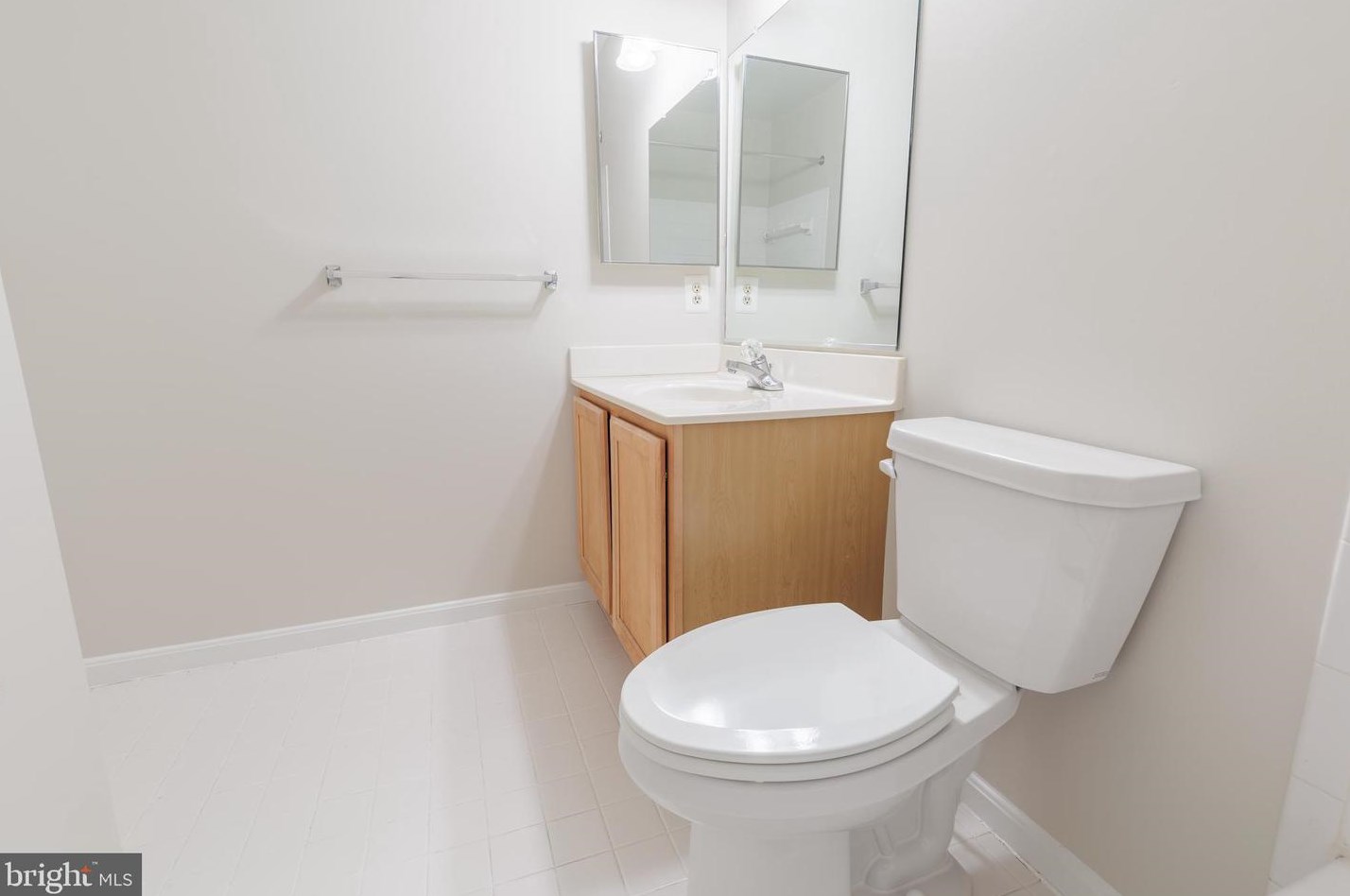 8205 Selwin Ct, Baltimore MD 21237-3363 exterior