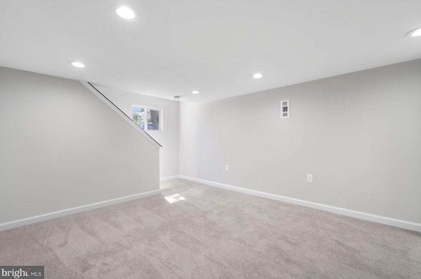 2710 Linwood Ave, Baltimore MD  21234-5629 exterior