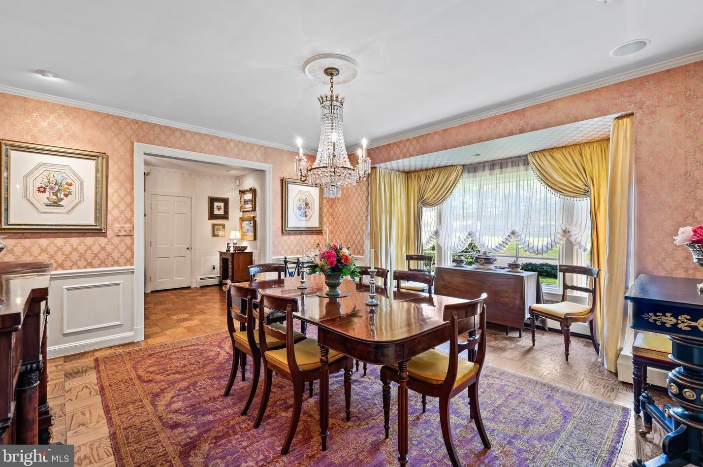 12 Meadow Rd, Baltimore MD 21225-2642 exterior