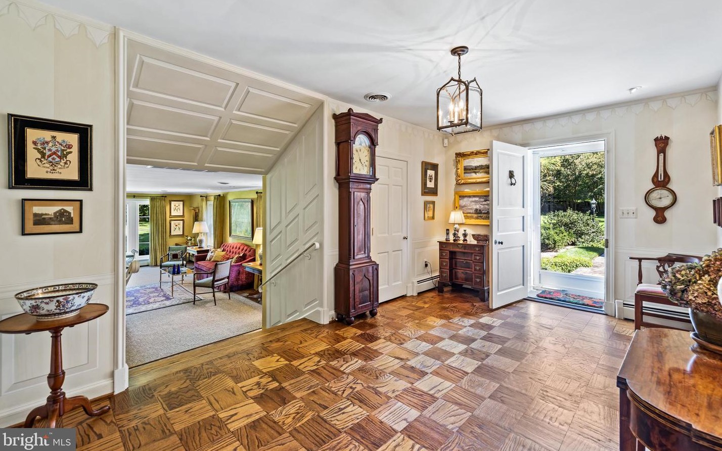 12 Meadow Rd, Baltimore MD 21225-2642 exterior