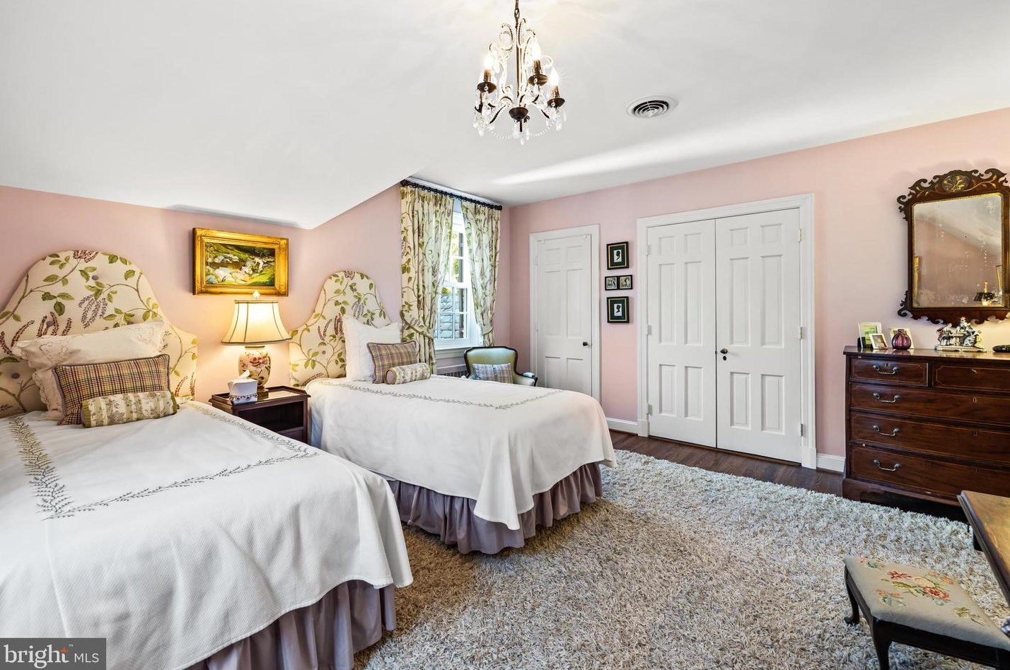 12 Meadow Rd, Baltimore MD 21225-2642 exterior