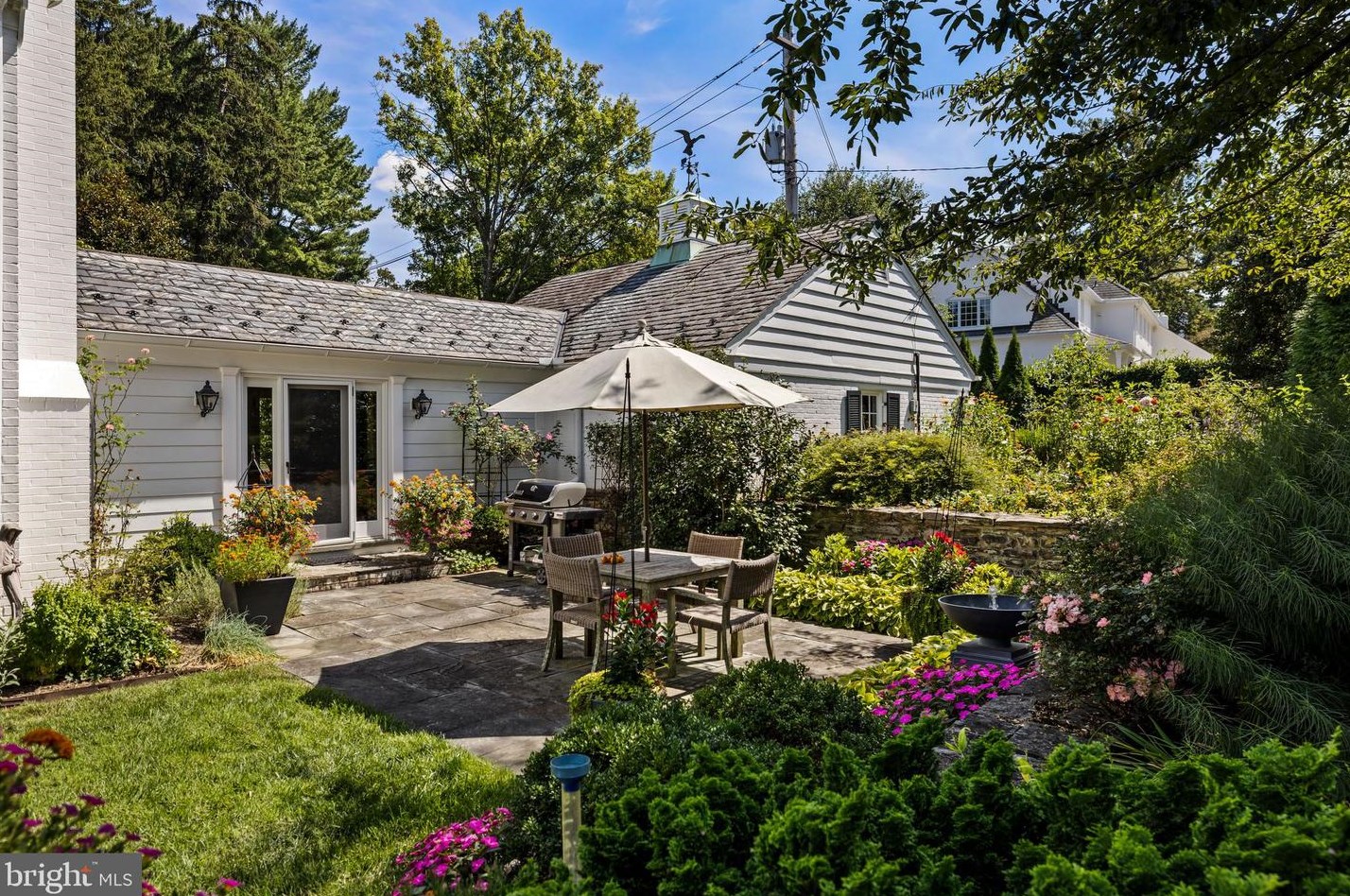 12 Meadow Rd, Baltimore MD 21225-2642 exterior