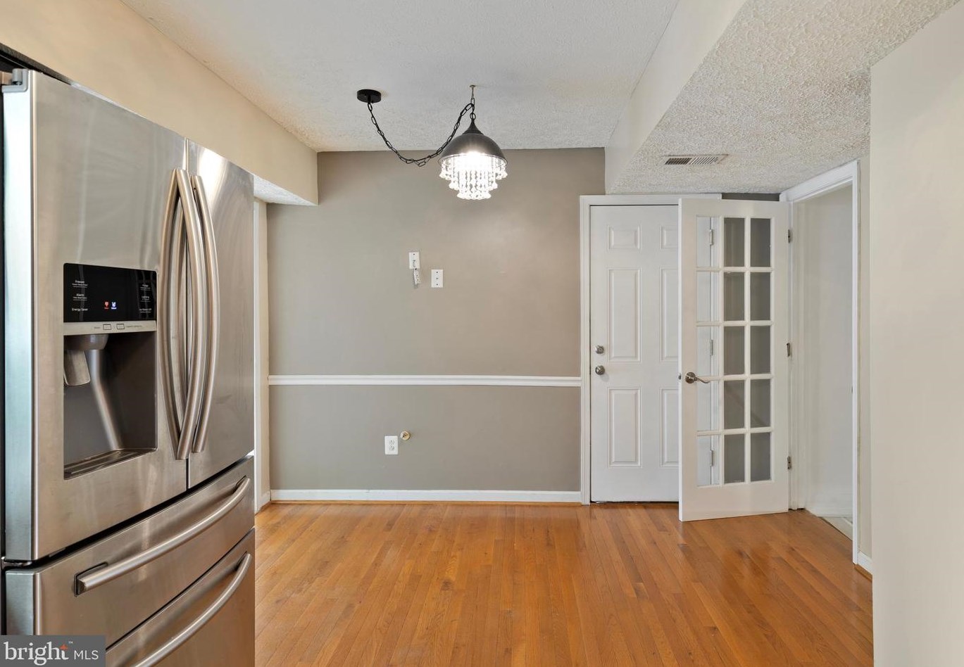 10 Malus Ct, Baltimore MD 21207-4400 exterior