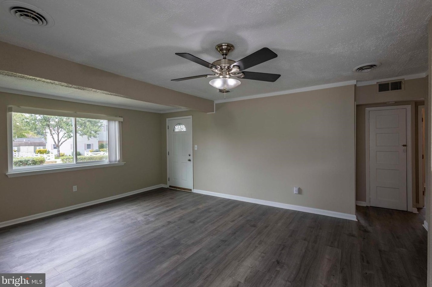 17 Helicopter Dr, Baltimore MD  21220-4520 exterior