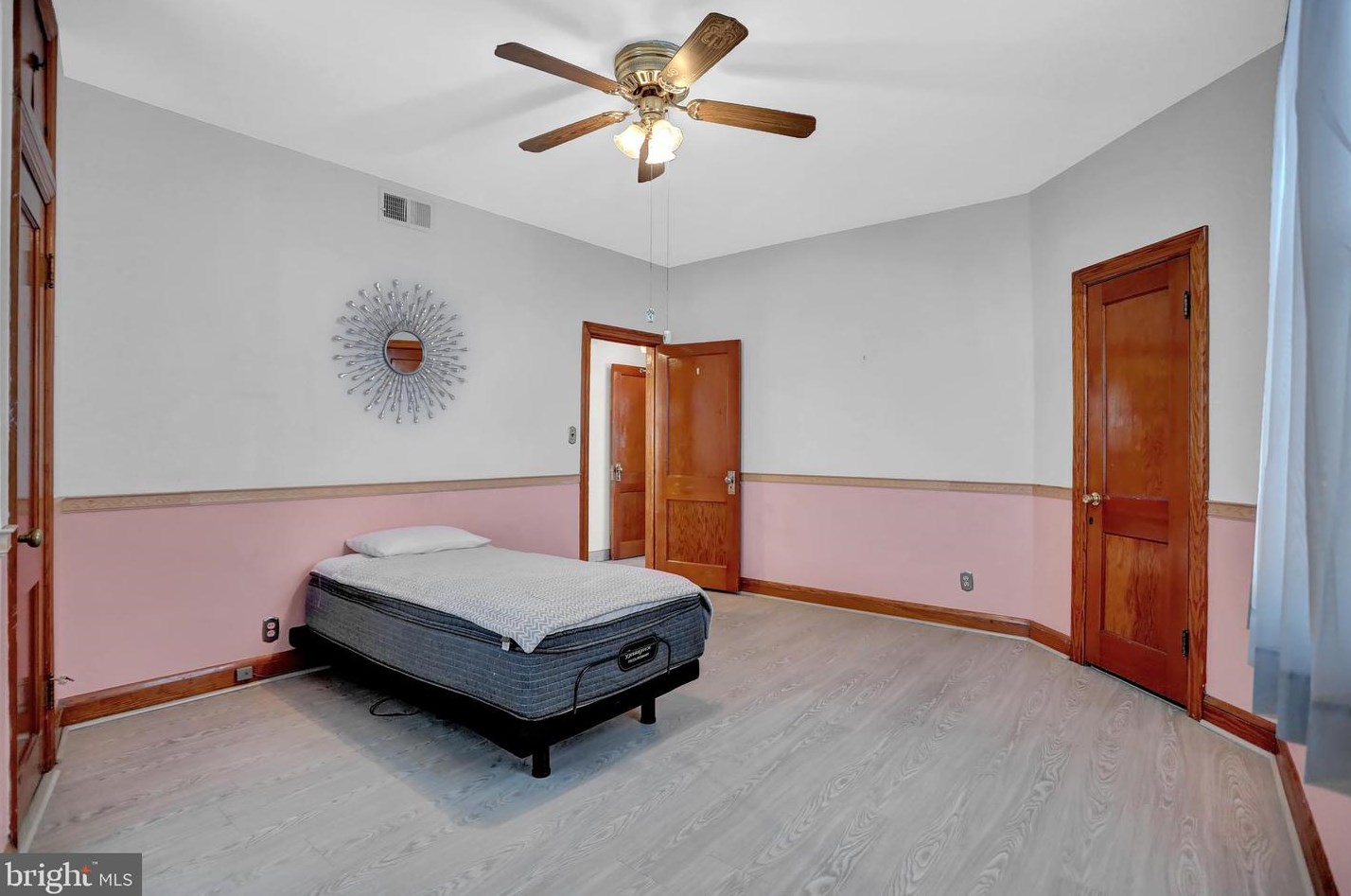 6812 Youngstown Ave, Baltimore MD  21222-1112 exterior