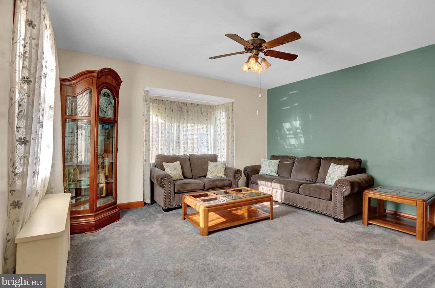 6812 Youngstown Ave, Baltimore MD  21222-1112 exterior