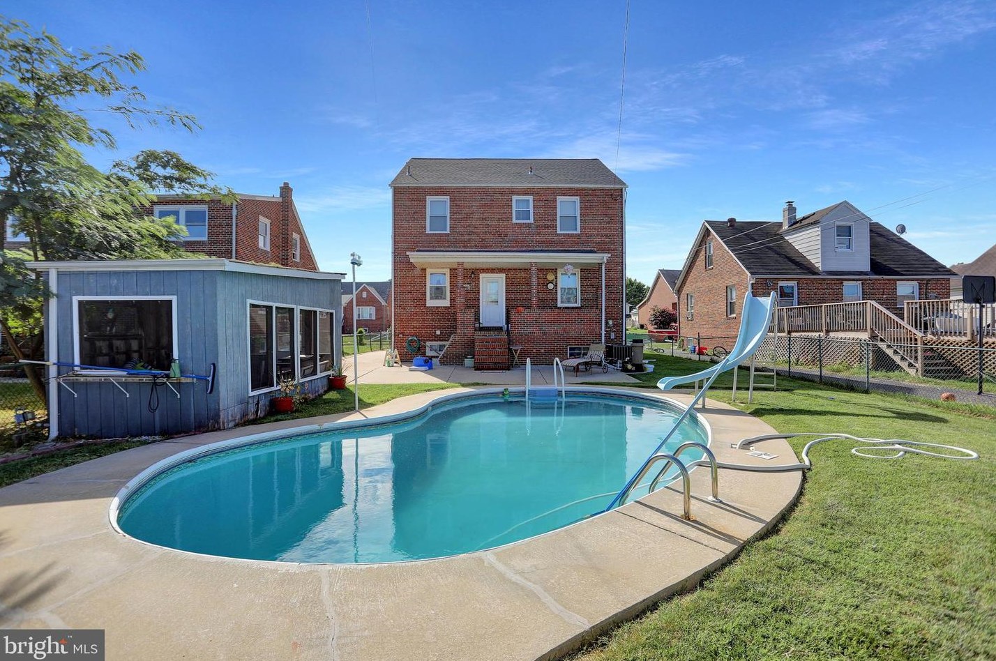 6812 Youngstown Ave, Baltimore MD  21222-1112 exterior