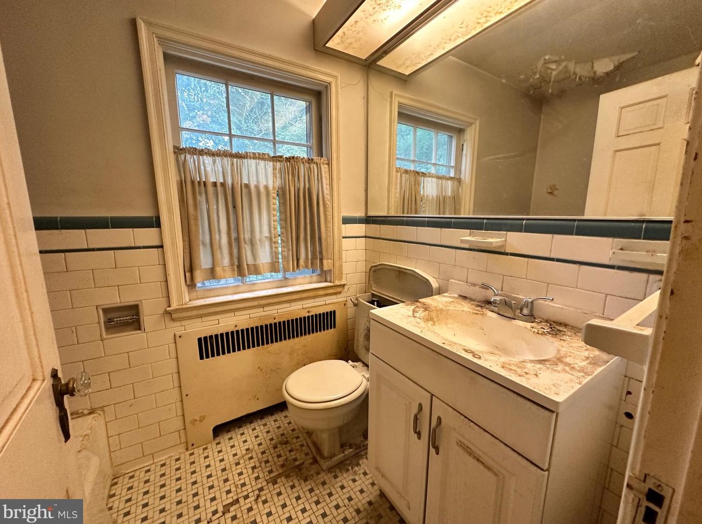 608 Stevenson Ln, Baltimore MD 21286-7601 exterior