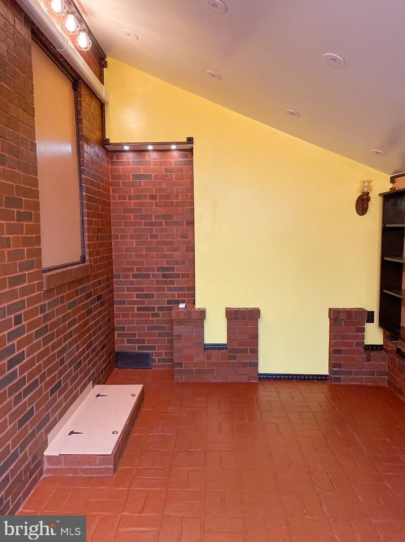 3002 Dunmore Rd, Baltimore MD  21222-5131 exterior