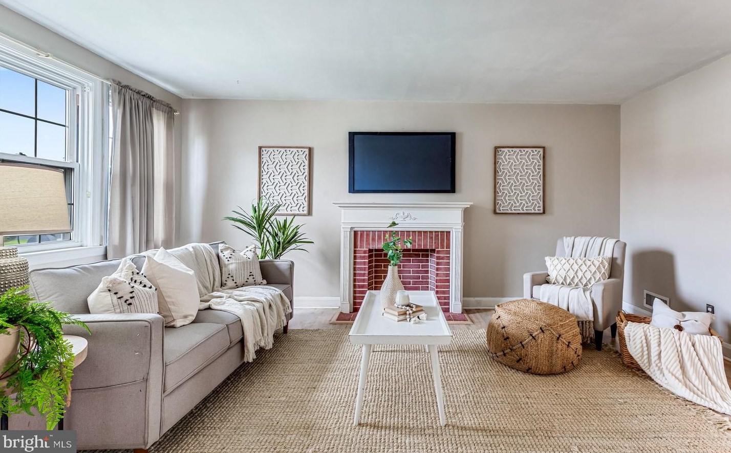 326 Whitfield Rd, Baltimore MD 21228-1809 exterior