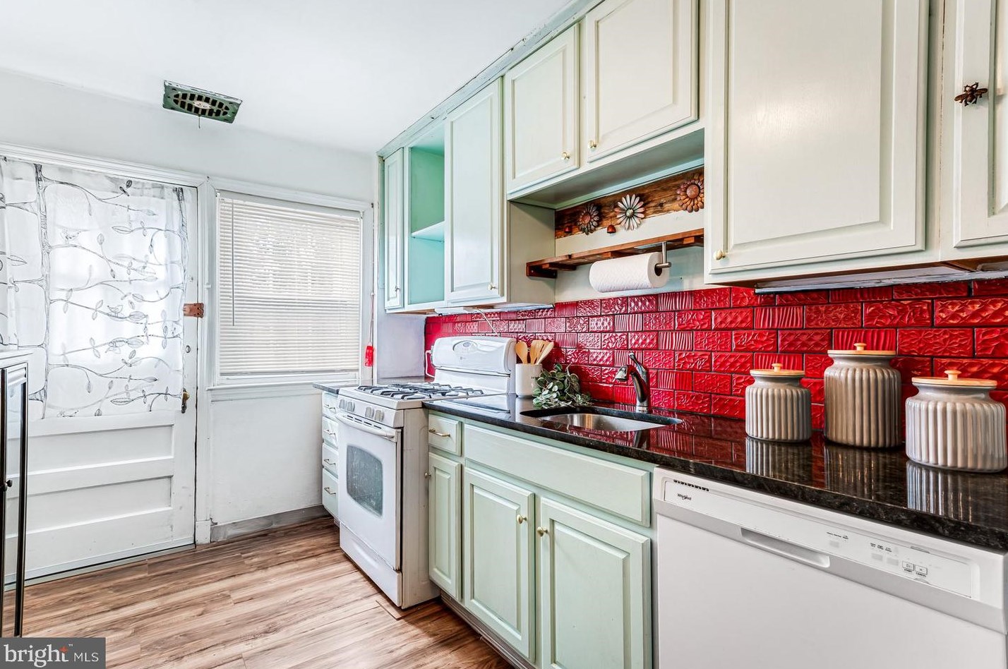 326 Whitfield Rd, Baltimore MD 21228-1809 exterior