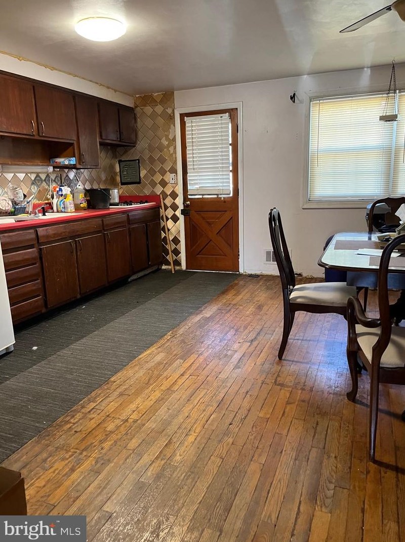 1120 Foxwood Ln, Baltimore MD 21221-5933 exterior