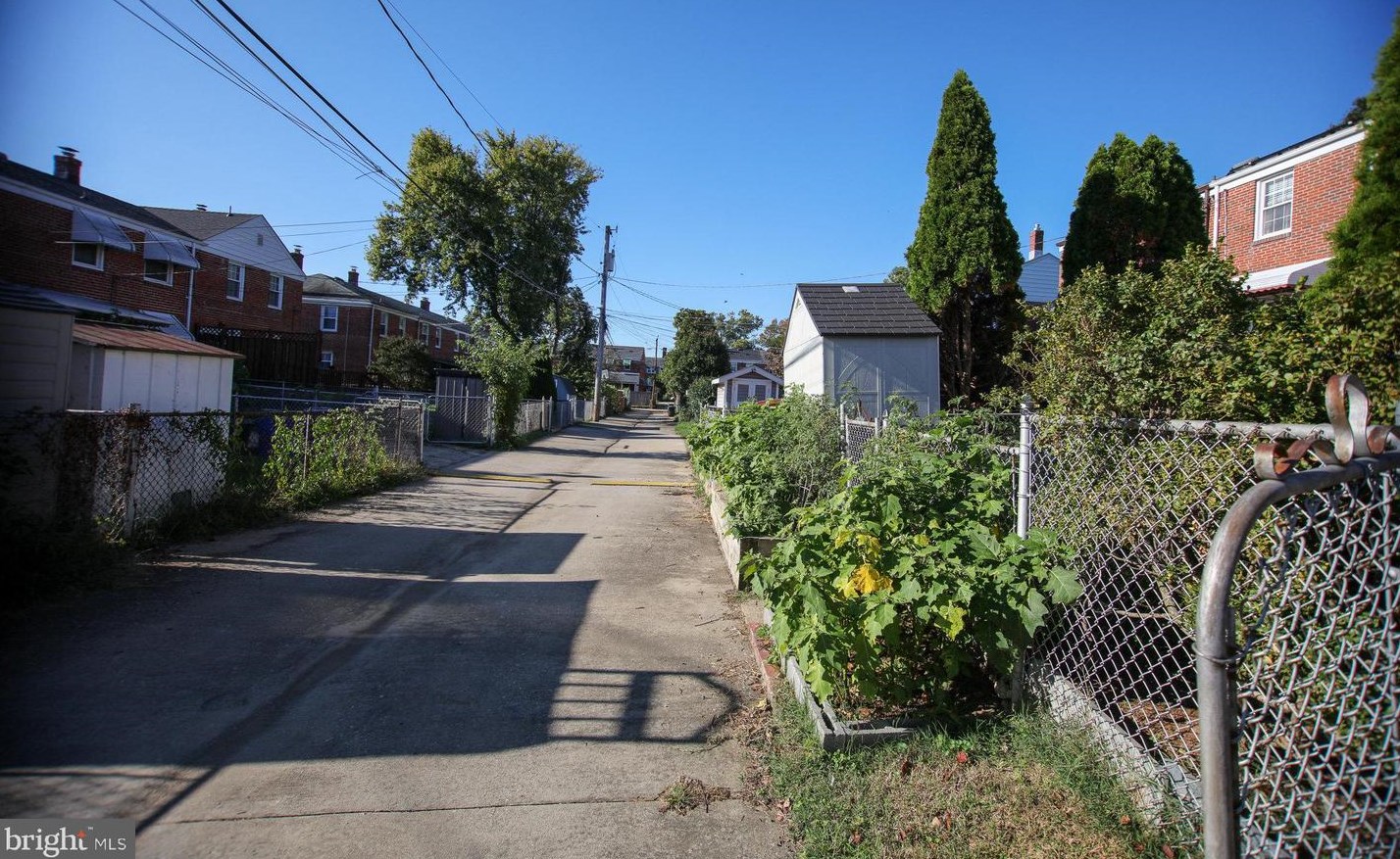 6107 Mt Rdg Rd, Baltimore MD 21228-2240 exterior